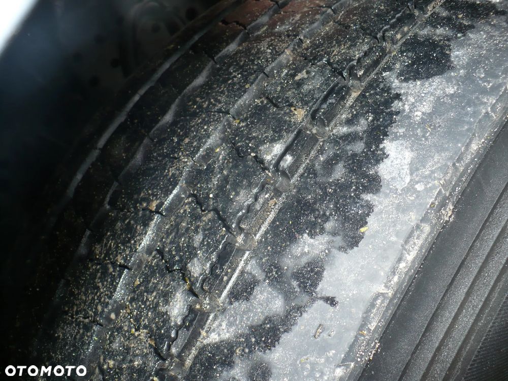 Mercedes-Benz Actros - 13