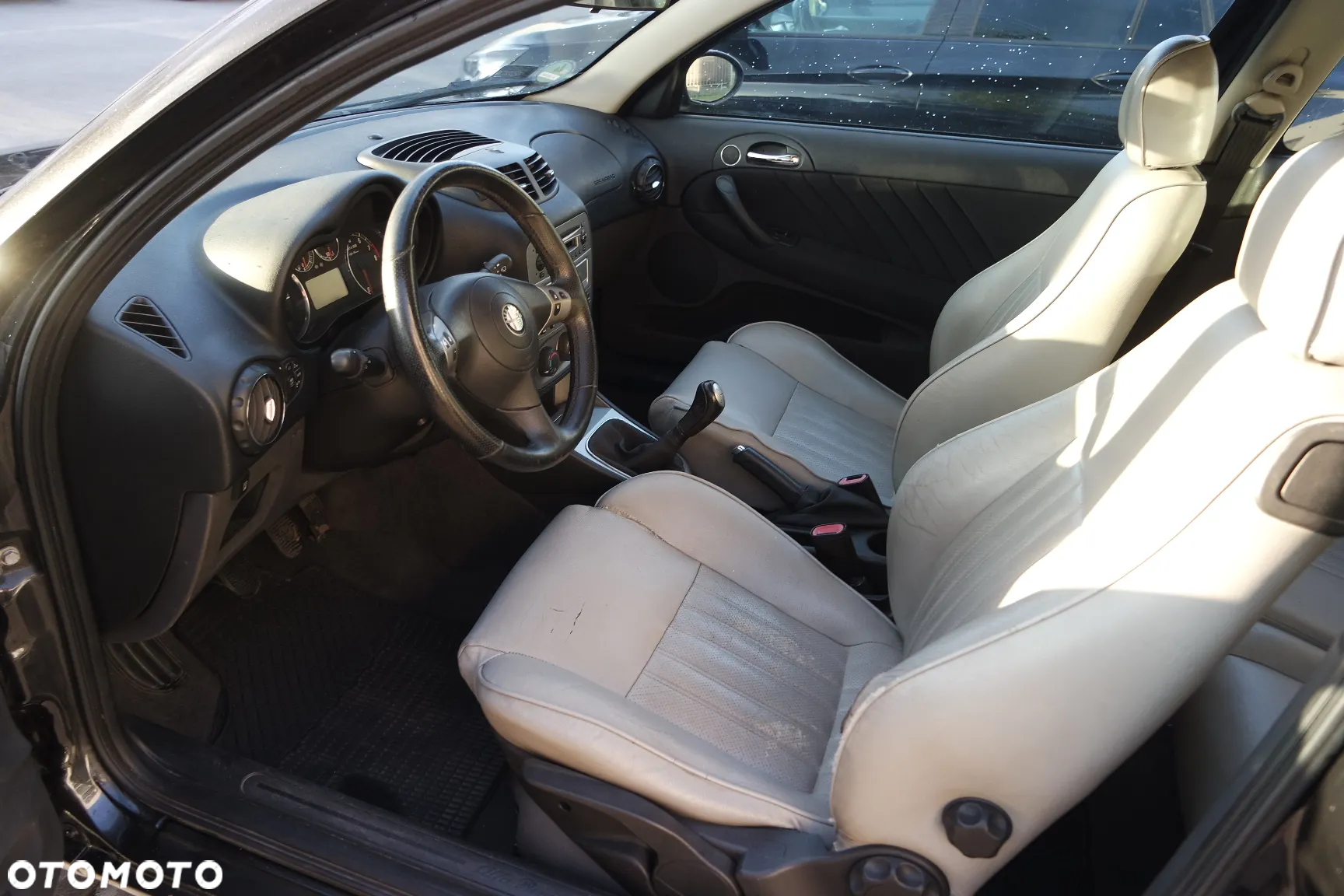 Alfa Romeo 147 1.6 Twin Spark Distinctive - 11