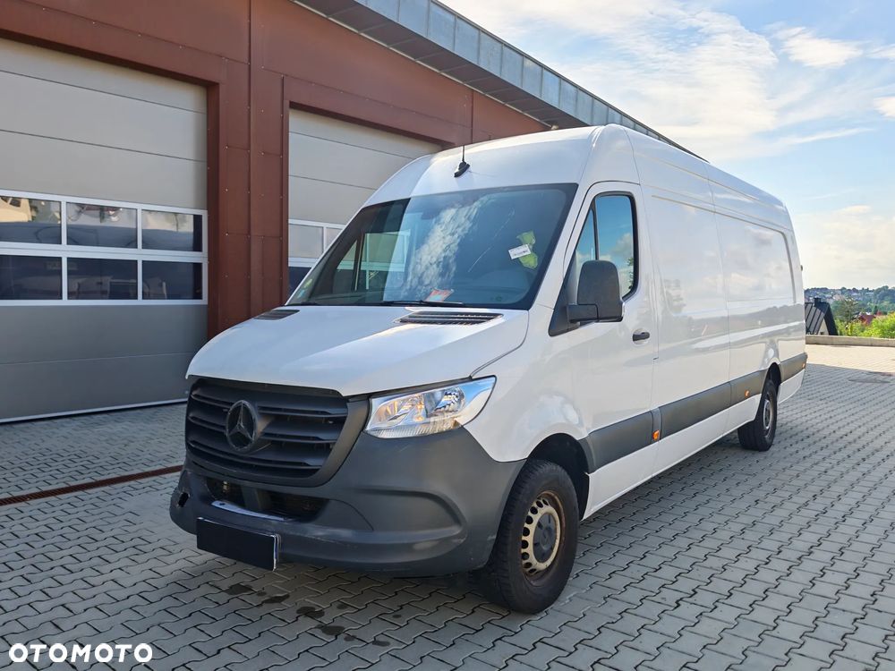 Mercedes-Benz Sprinter - 1