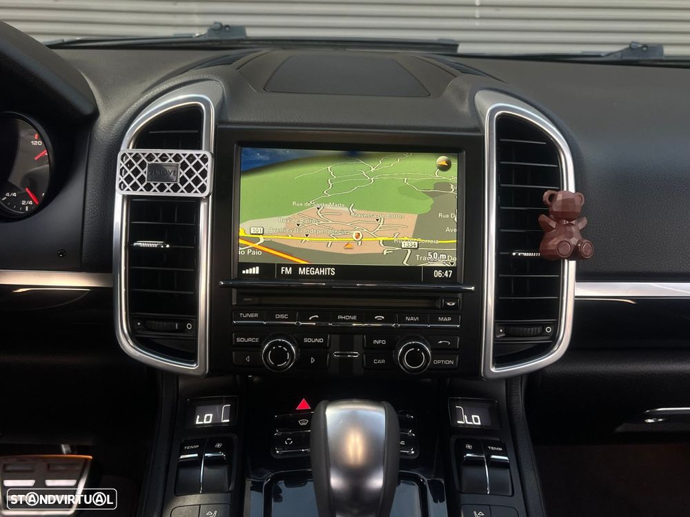 Porsche Cayenne - 15