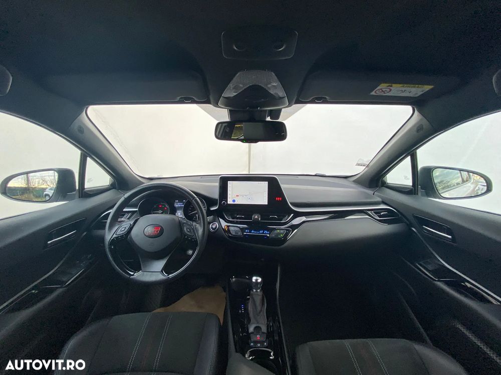 Toyota C-HR - 11