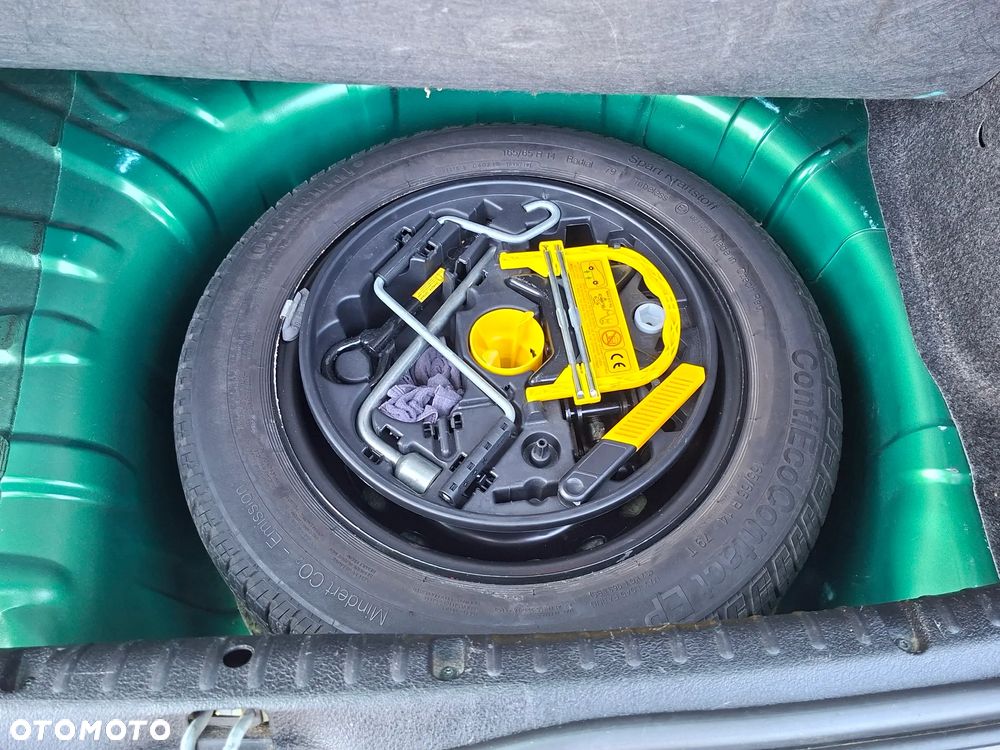 Renault Clio 1.4i RT - 15