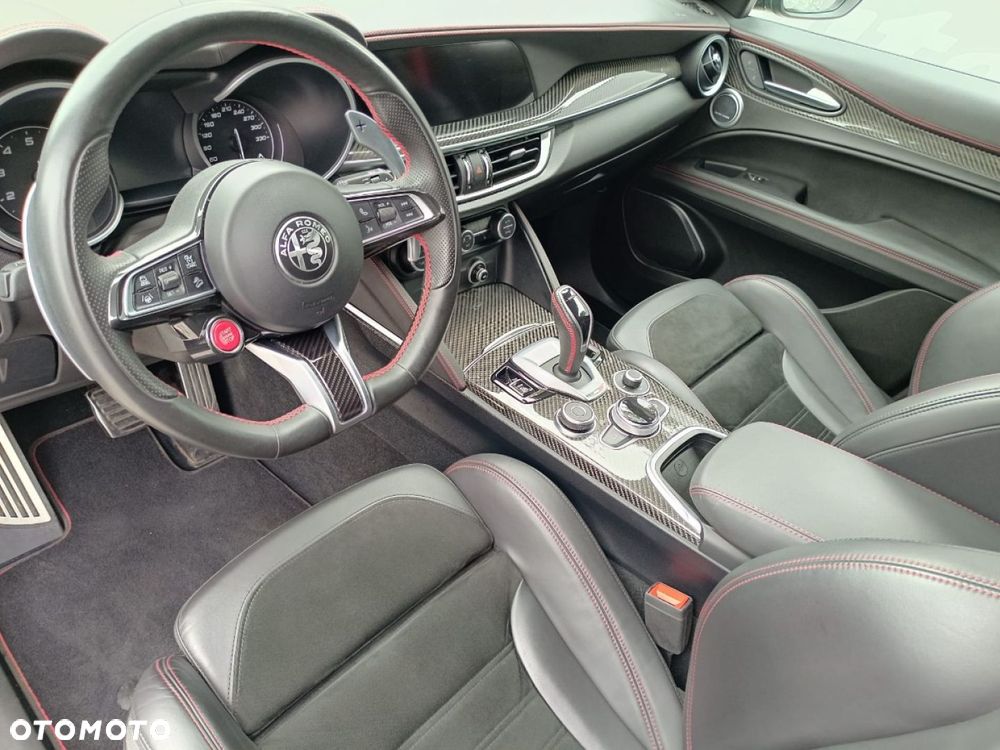 Alfa Romeo Stelvio 2.9 V6 Bi-Turbo Quadrifoglio Q4 - 28