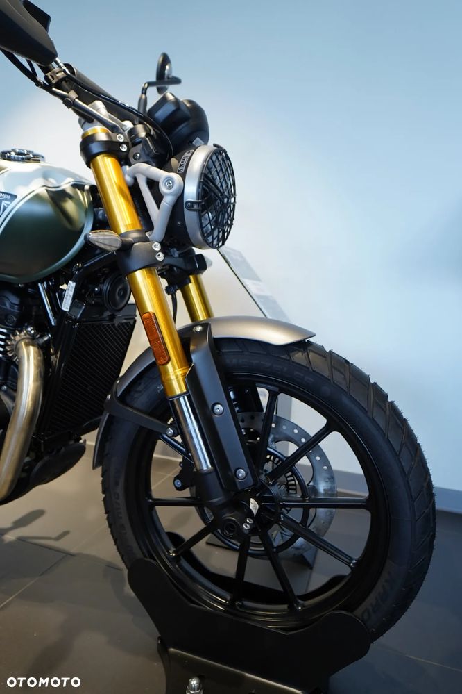 Triumph Scrambler - 9