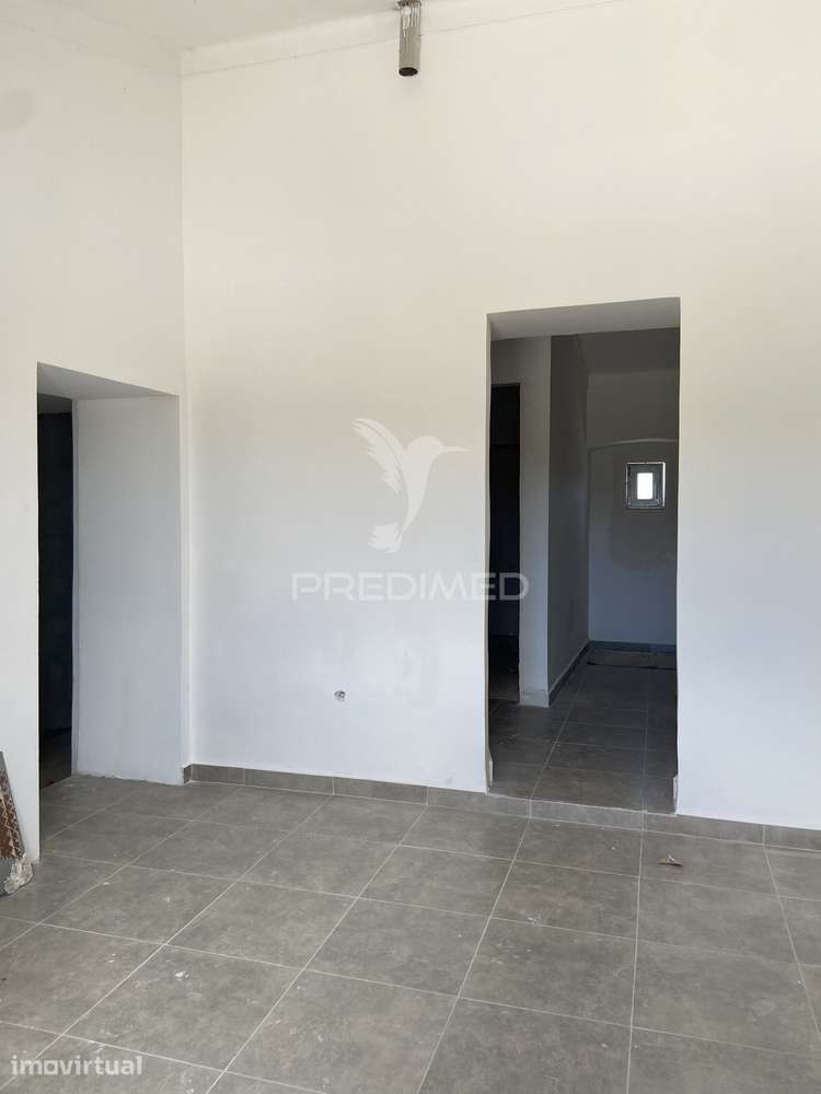Moradia T2 com Logradouro, Remodelada, em São Brás dos Matos, Aland... - Grande imagem: 4/26