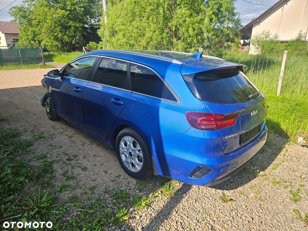 Kia Ceed - 8