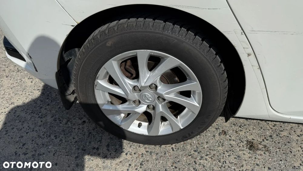 Toyota Auris - 16