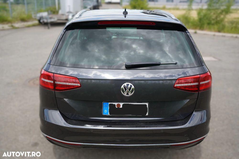 Volkswagen Passat 2.0 TDI DSG (BlueMotion Technology) Highline - 14