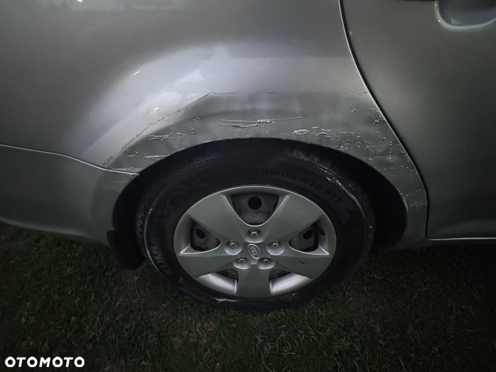 Kia Ceed - 16