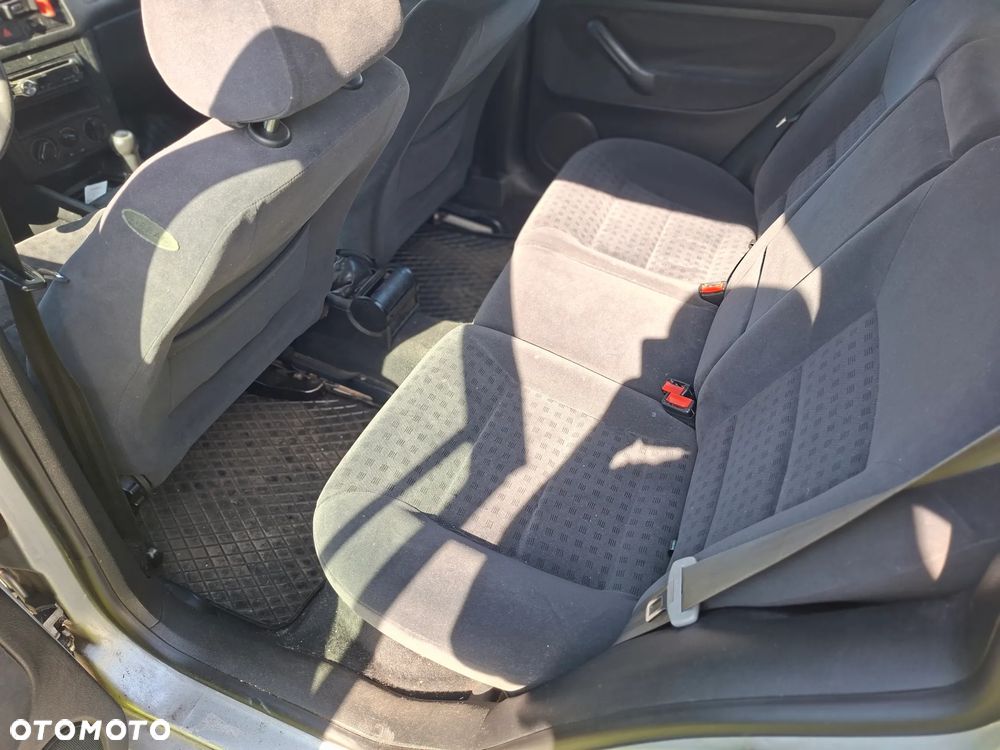 Volkswagen Golf 1.9 TDI 4Mot - 13