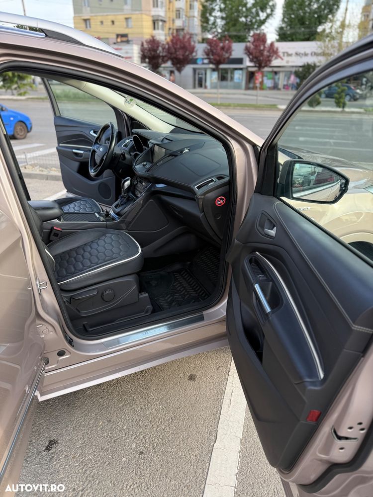 Ford Kuga 2.0 TDCi 4x4 Aut. Vignale - 12
