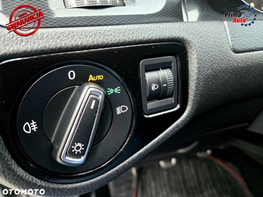 Volkswagen Golf - 24