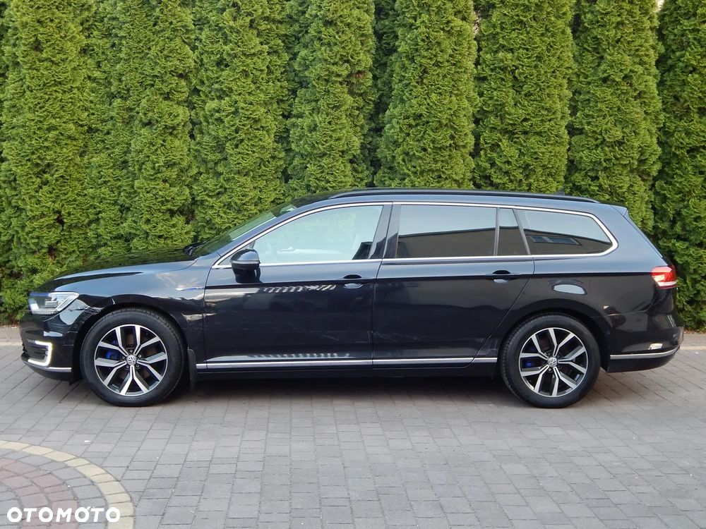 Volkswagen Passat - 8