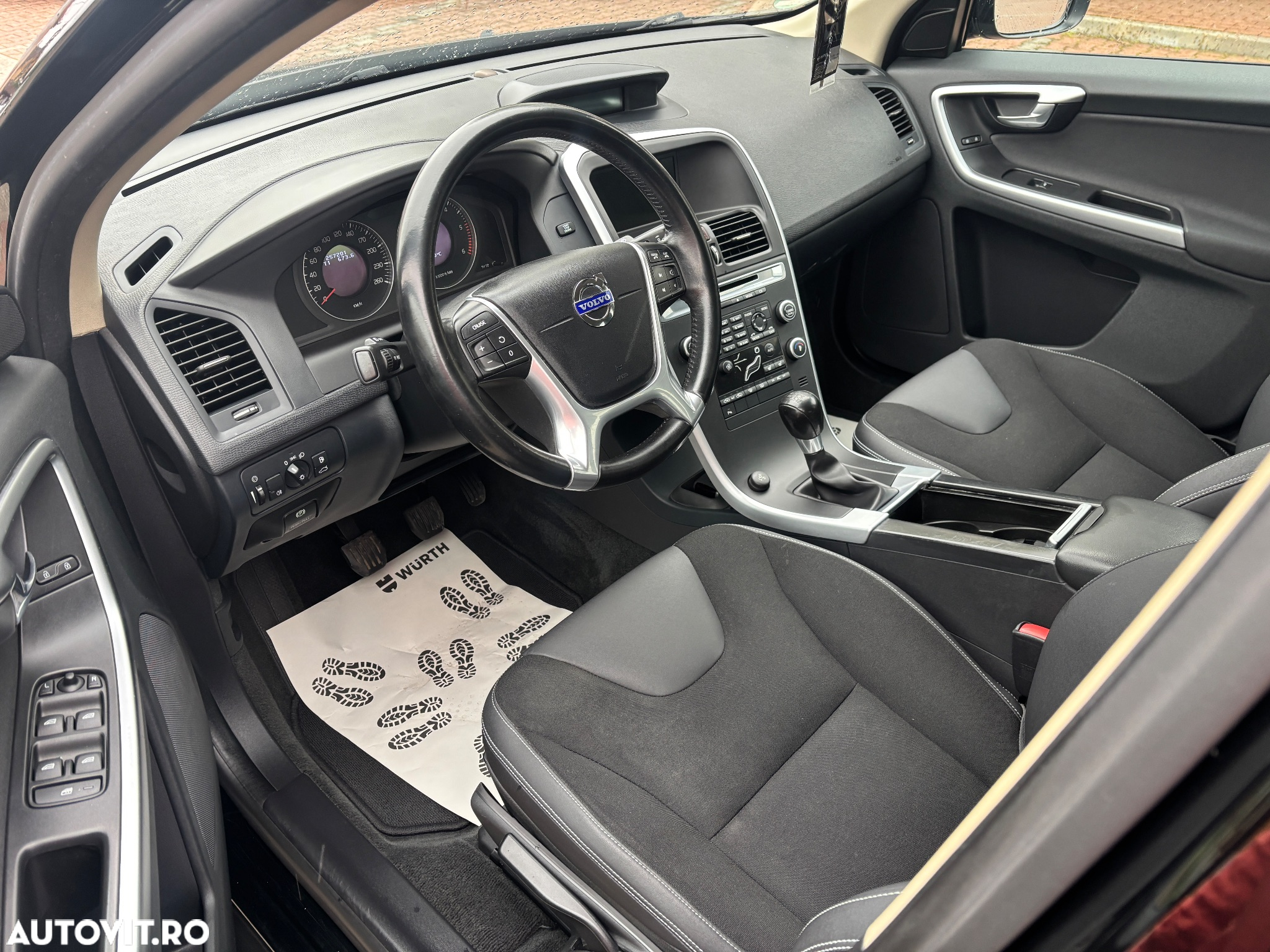 Volvo XC 60 DRIVe Kinetic - 7
