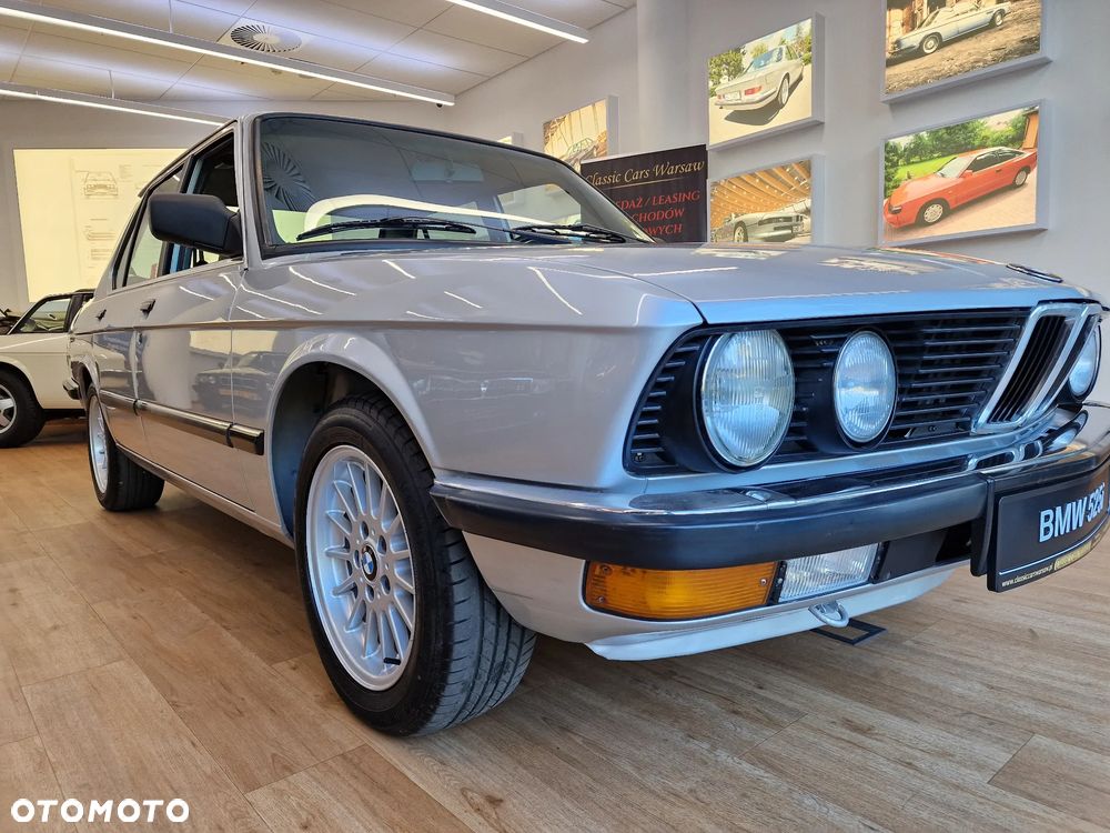 BMW Seria 5 520i - 13