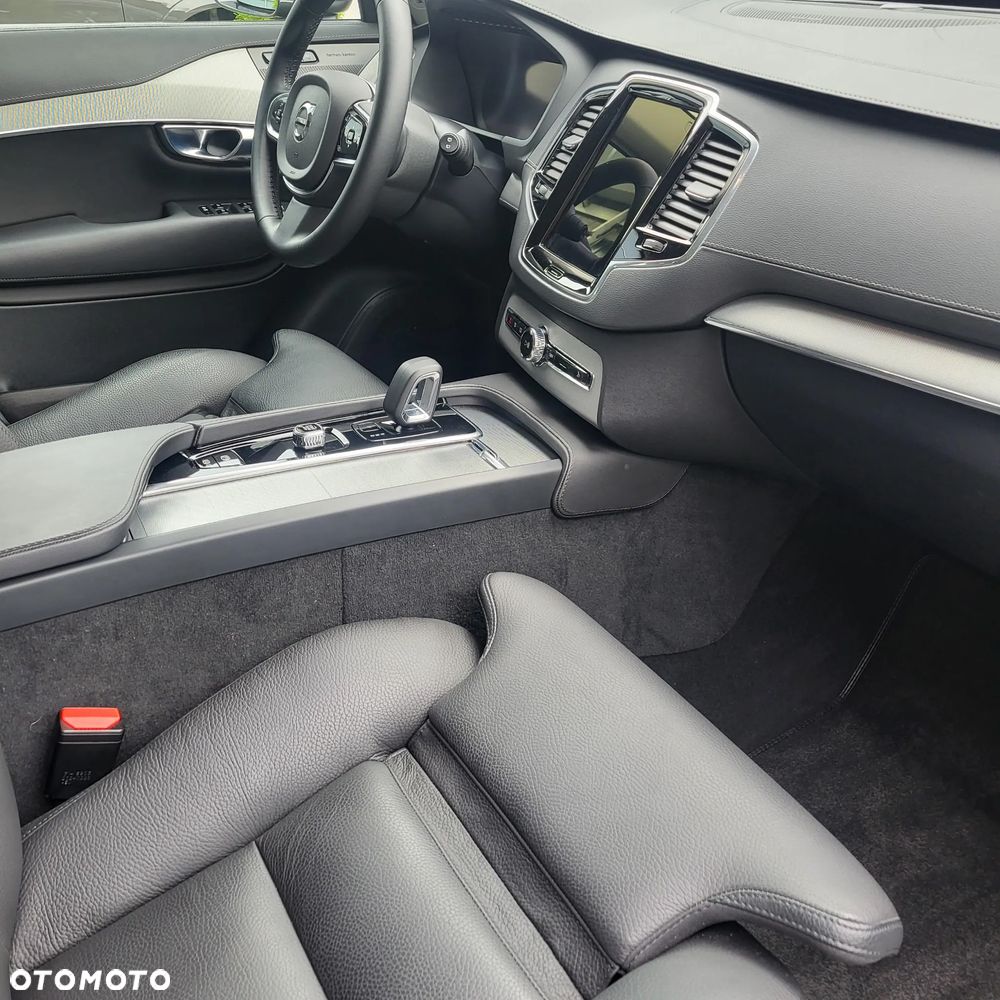 Volvo XC 90 - 8