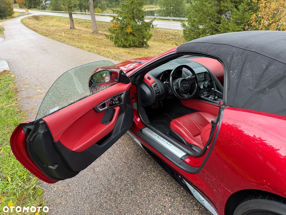 Jaguar F-Type R AWD - 19