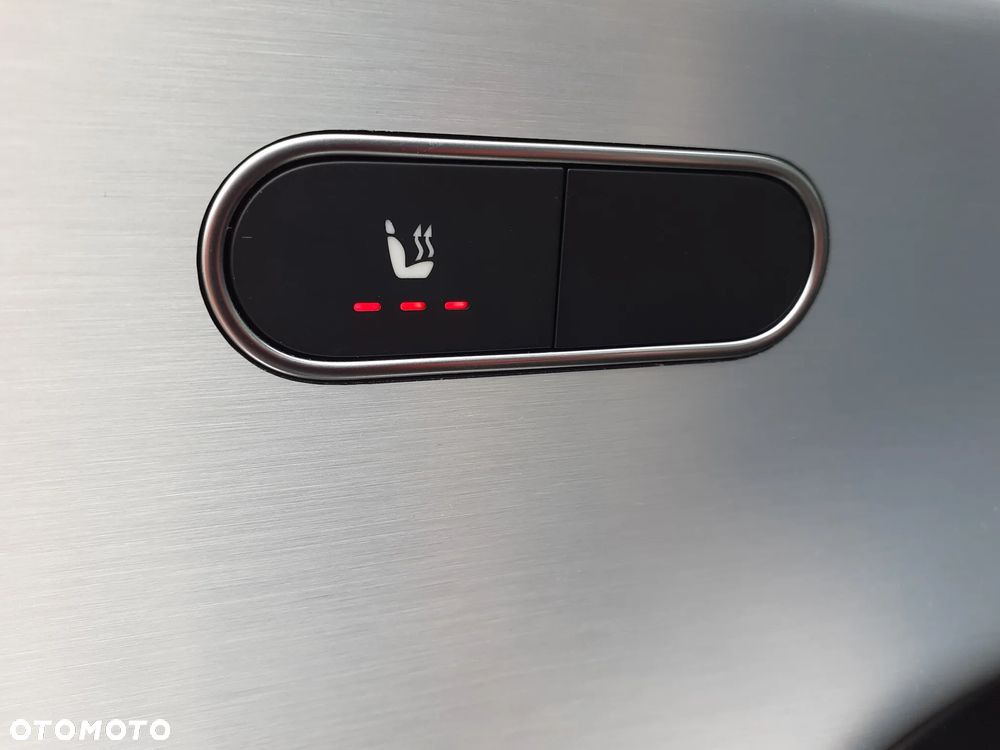 Mercedes-Benz CLA 200 AMG Line 7G-DCT - 22