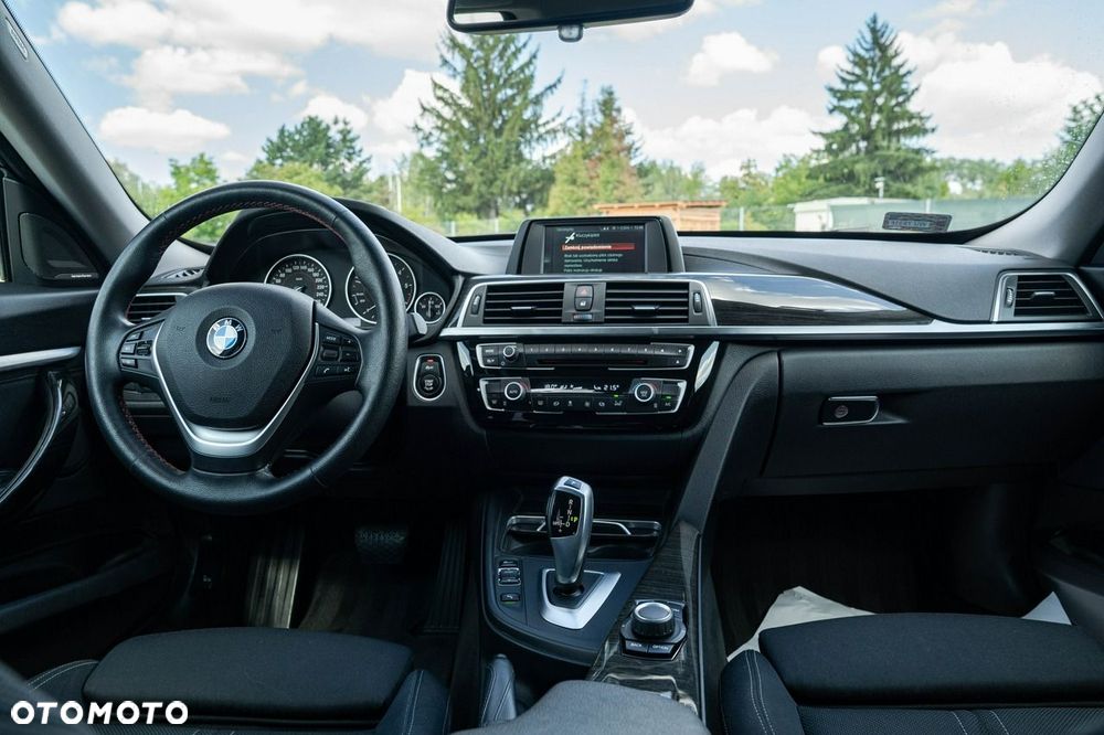 BMW 3GT 325d Sport Line - 23
