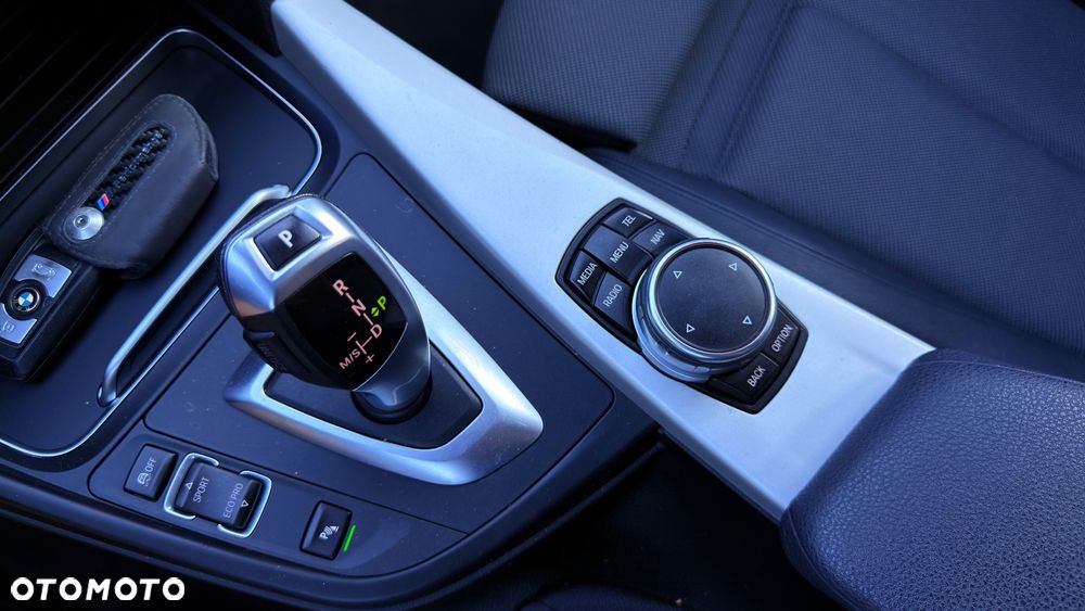 BMW Seria 3 318d Edition Luxury Line Purity - 8