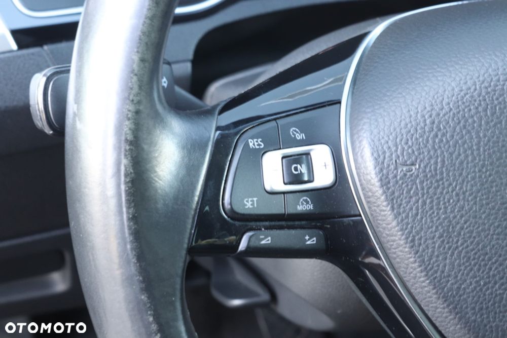 Volkswagen Passat 1.6 TDI BMT Comfortline - 8