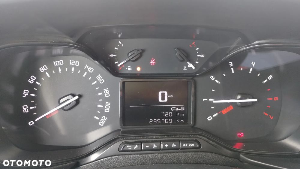 Toyota Proace City - 24