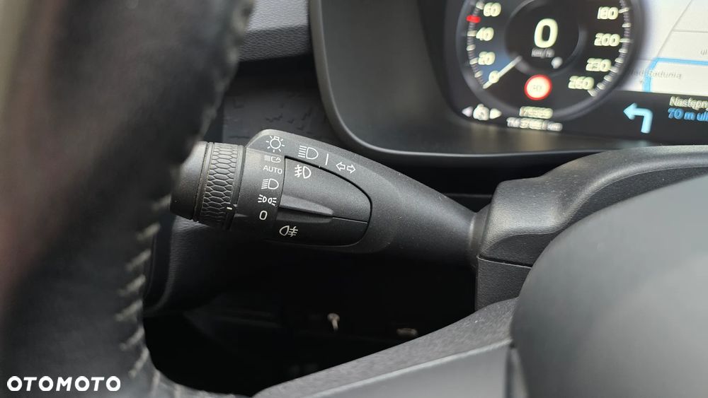 Volvo XC 40 D3 Momentum Core - 13