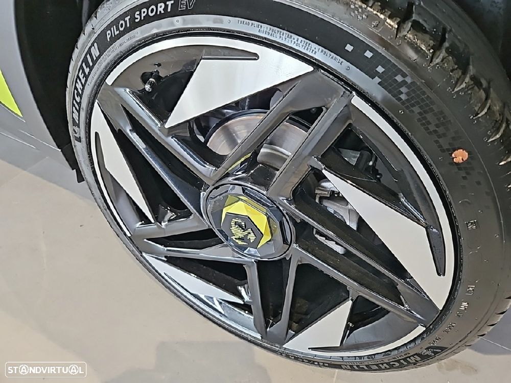 Abarth 600e 54 kWh Turismo - 16