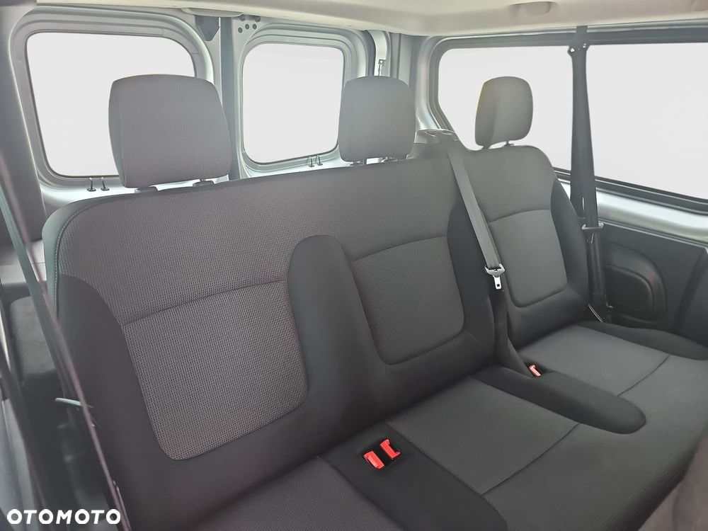 Renault Trafic - 25