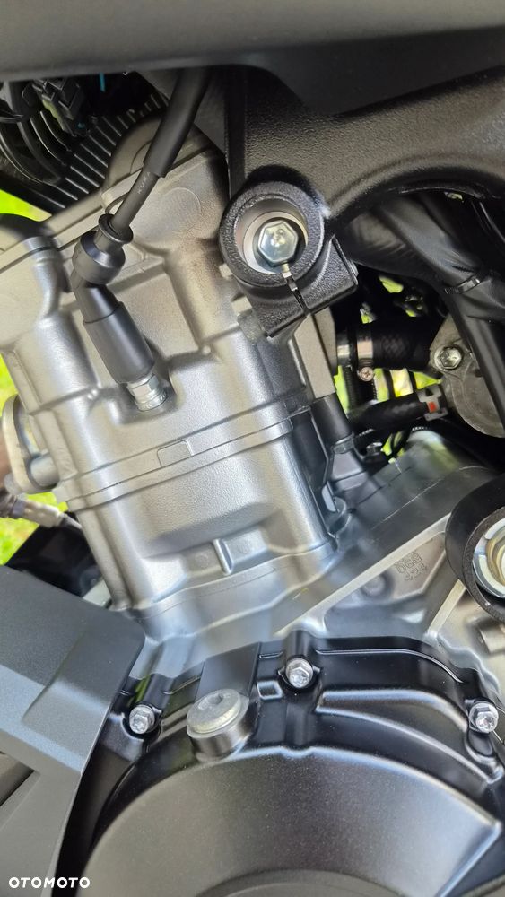 Suzuki V-STROM - 23