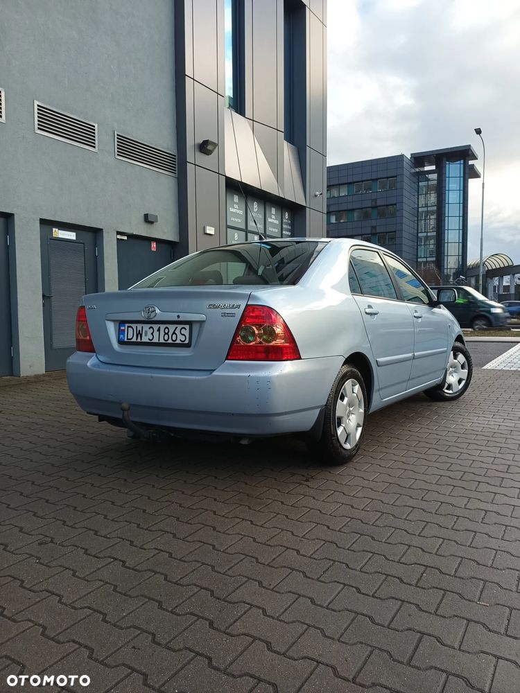 Toyota Corolla 1.6 VVT-i Sol - 3
