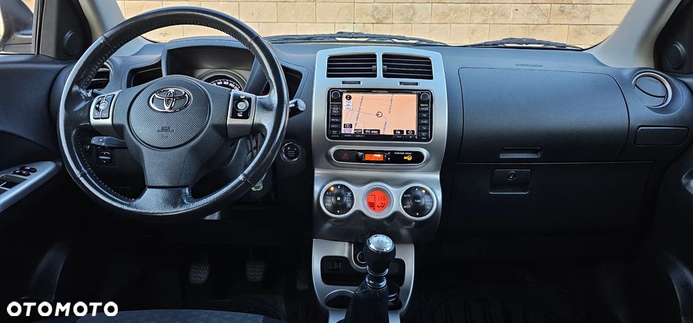 Toyota Urban Cruiser 1.4 D-4D Luna - 23