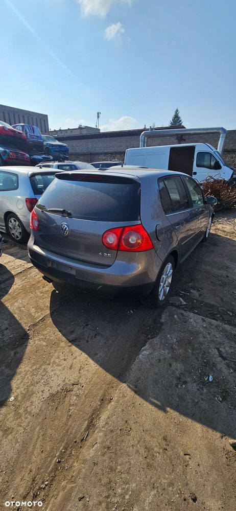 Volkswagen Golf V Rabbit 2.5B 2007r - 1