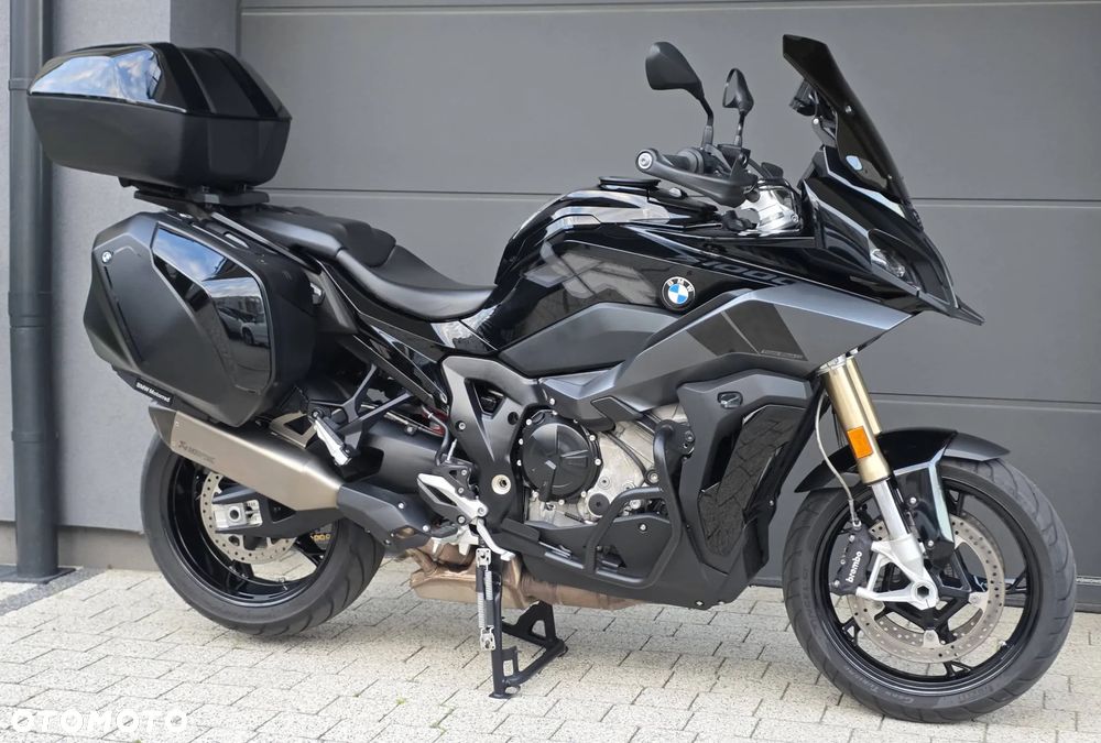 BMW XR - 1