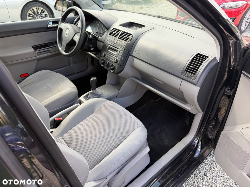 Volkswagen Polo 1.4 Comfortline - 23