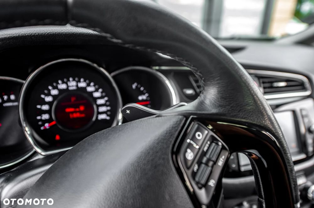 Kia Ceed 1.6 GDI DCT Vision - 20