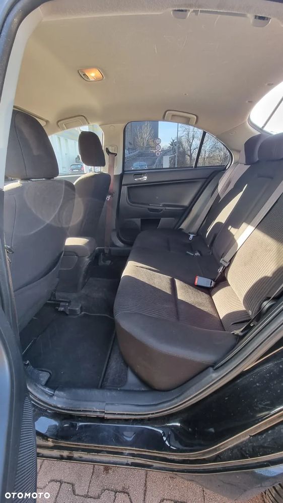 Mitsubishi Lancer - 6