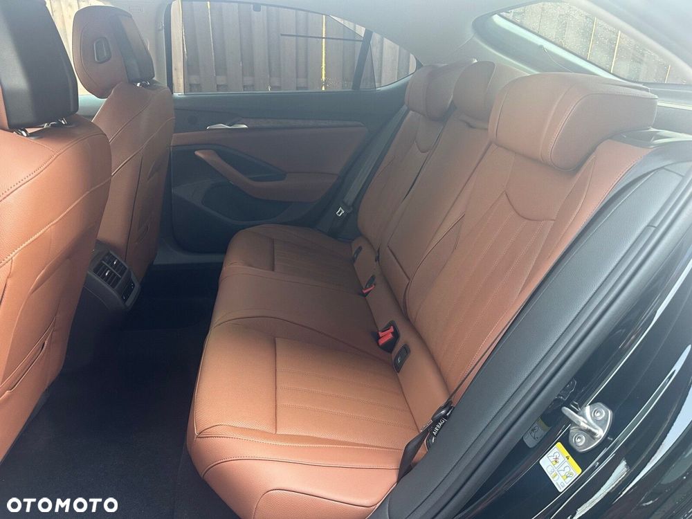 Skoda Superb 2.0 TDI SCR 4x4 L&K DSG - 14