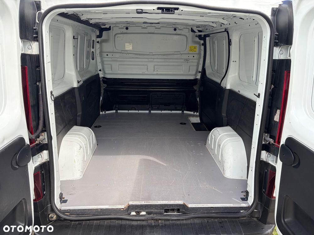 Renault Trafic - 17