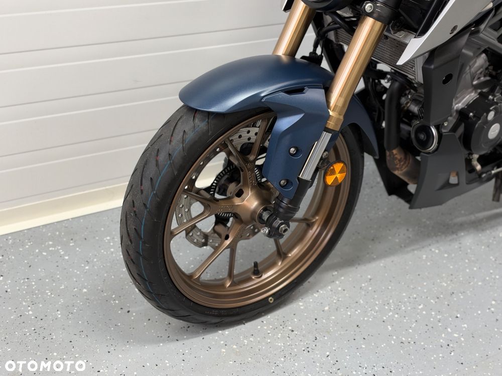 Honda CB - 28