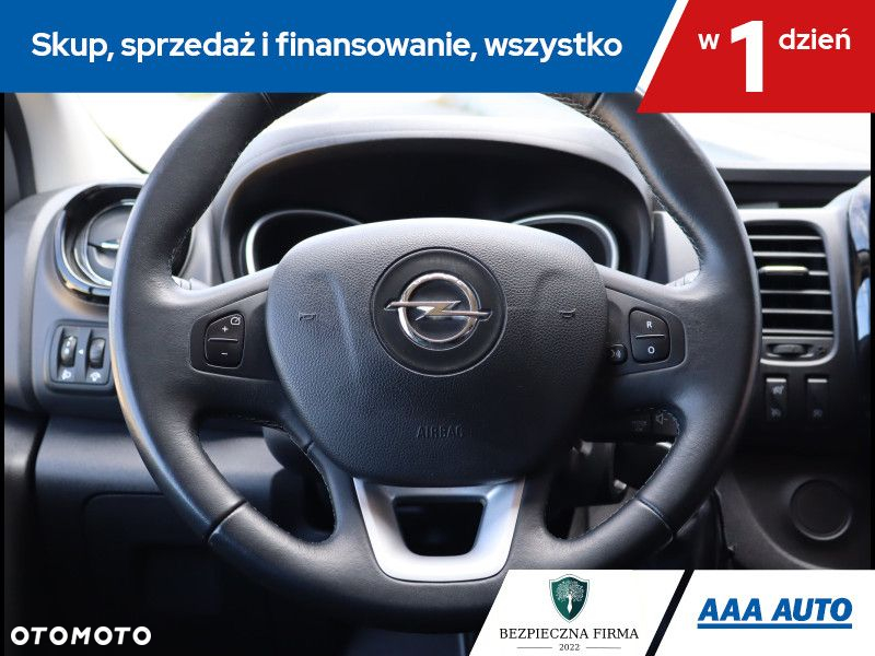 Opel Vivaro - 17