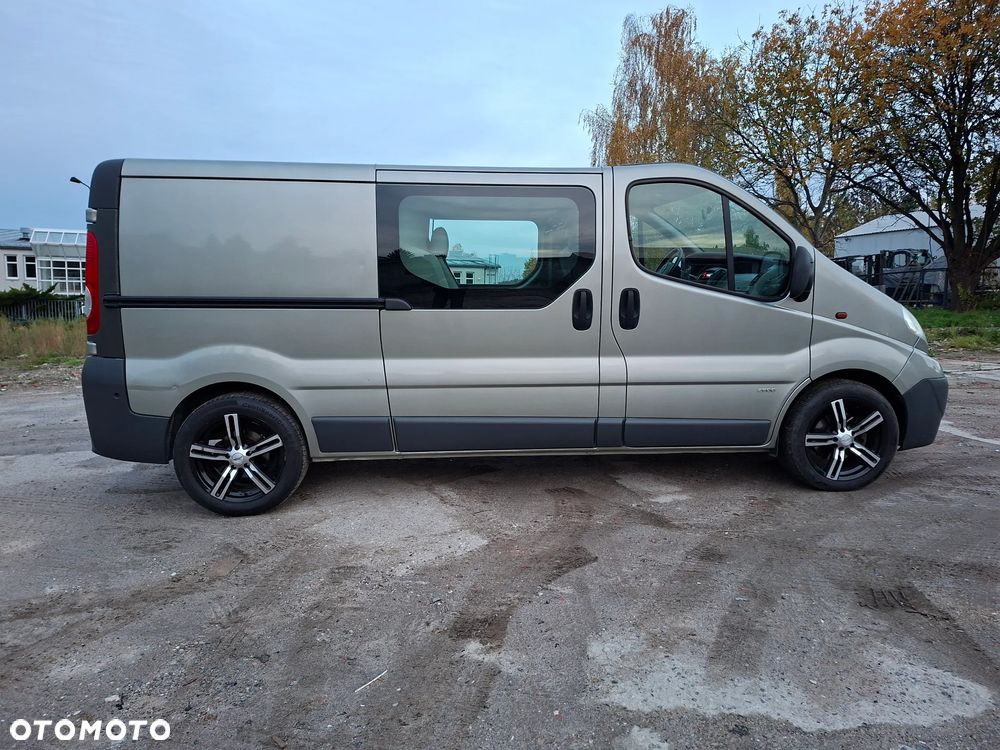 Opel Vivaro - 1