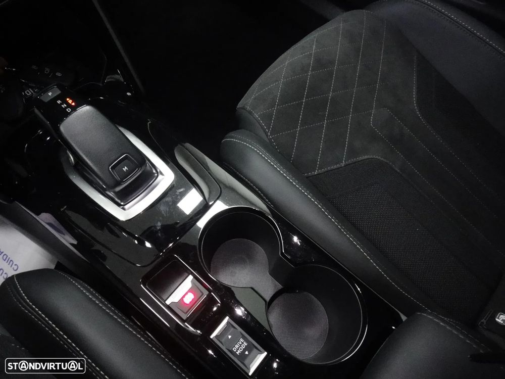 Peugeot 2008 1.2 PureTech GT EAT8 - 20