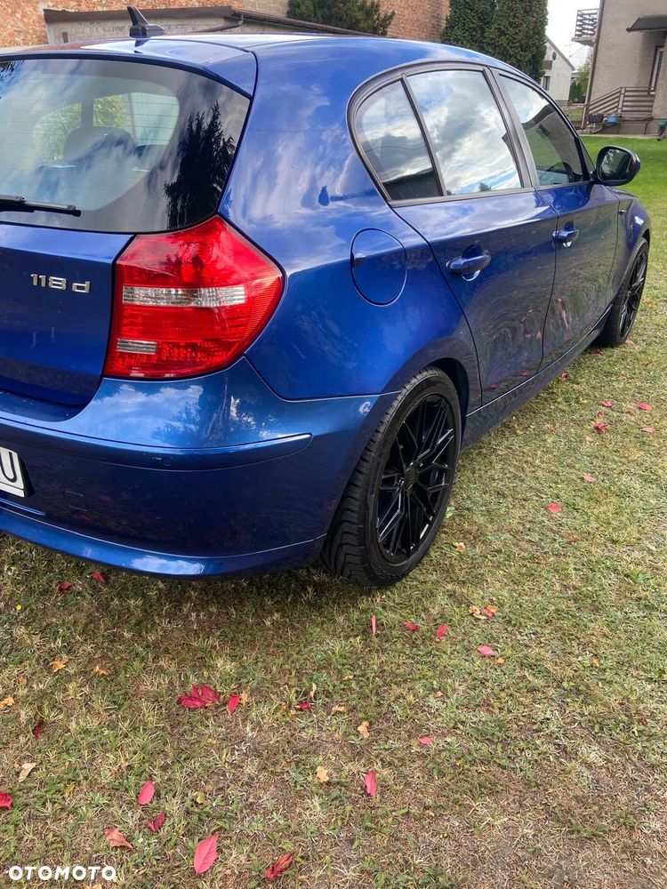 BMW Seria 1 - 24