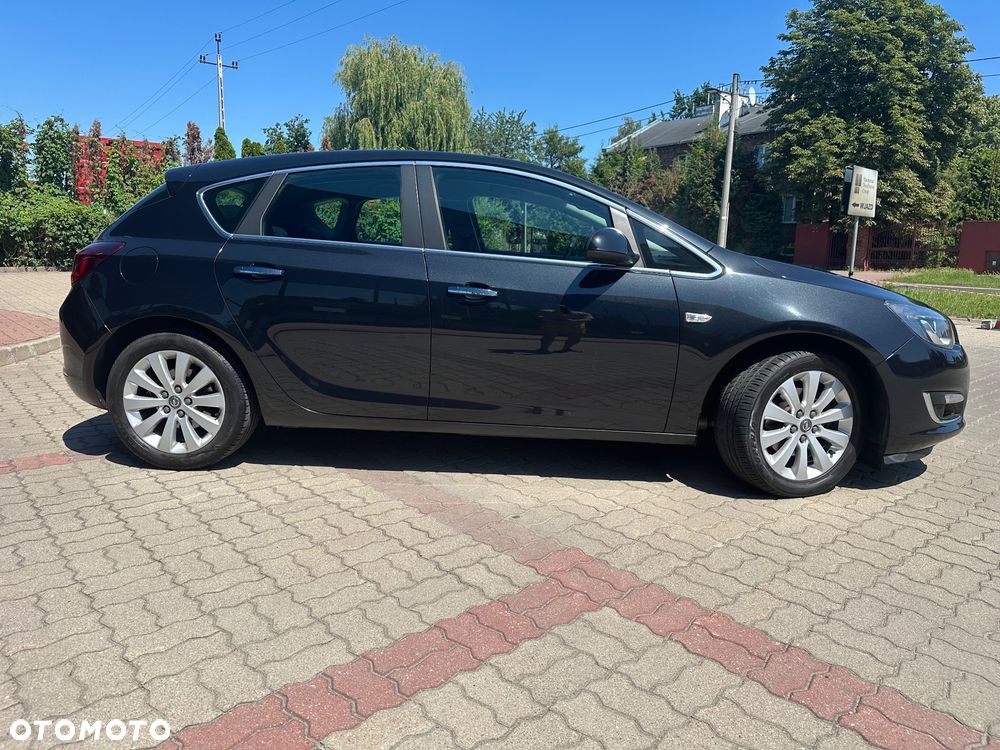 Opel Astra 2.0 CDTI Cosmo - 11
