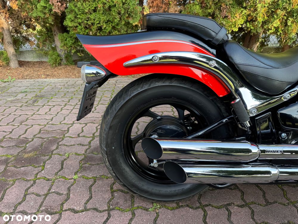 Suzuki Intruder - 11