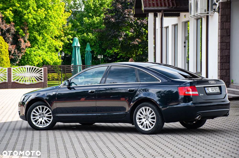 Audi A6 Limousine 2.4 - 12