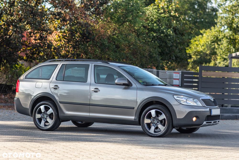 Skoda Octavia 2.0 TDI DPF 4x4 DSG Scout - 8