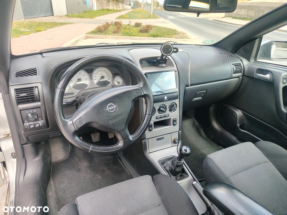 Opel Astra 1.8 Bertone - 10