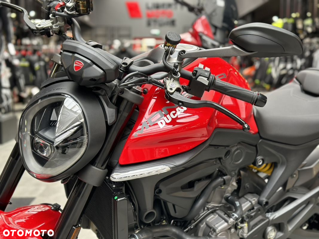 Ducati Monster - 10